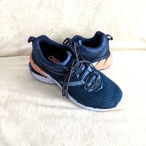 Hoka Gaiota 2 Women's size 8.5M.  Excellent condition.  Barely worn.